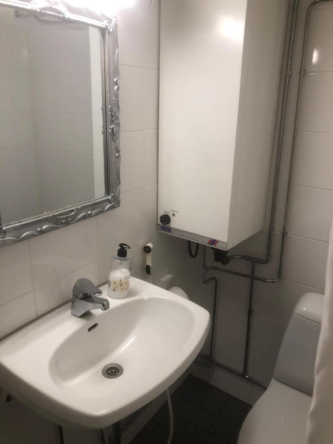 Puutaloyksioe 1 Km Turun Rautatieasemalta Apartment Turku Ngoại thất bức ảnh