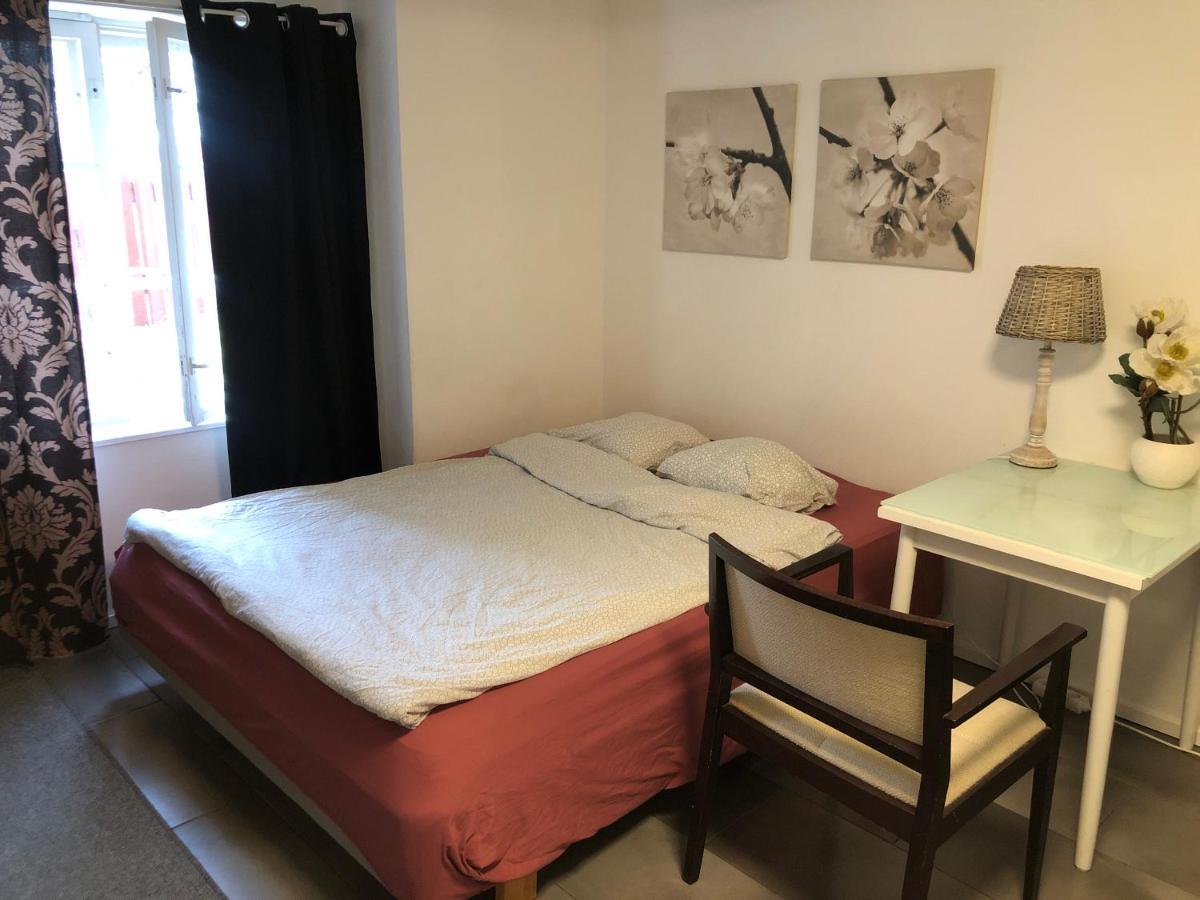 Puutaloyksioe 1 Km Turun Rautatieasemalta Apartment Turku Ngoại thất bức ảnh